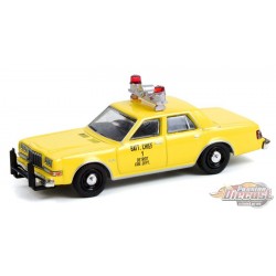 1982 Plymouth Gran Fury - Detroit, Michigan Fire Department Battalion Chief - Fire & Rescue Series 2 - Greenlight 1/64 - 67020 C