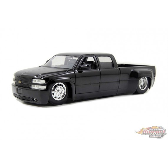 1999 Chevrolet Silverado Dually Hauler stock Rim Noir - Bigtime Muscle Kustoms  - Jada 1/24 -  90145 BLK - Passion Diecast 