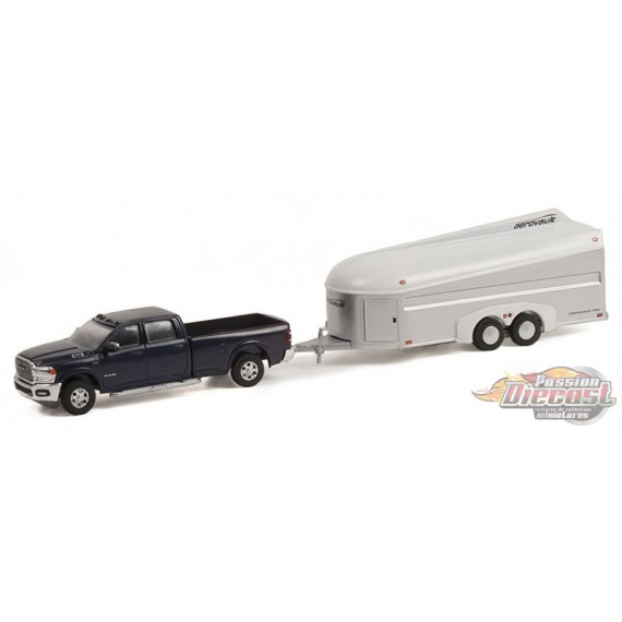 2021 Ram 3500 Laramie Crew Cab Aerovault MKII Trailer en blanc - Hitch & Tow 24, 1/64 Greenlight - 32240 D - Passion Diecast