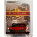 1969 Ford Club Wagon Ambulance - Chicago Fire Department - Exclusive - 1/64 GREENMACHINE - 30242GR