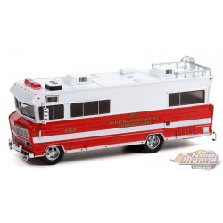 Illinois Fire Department Command Unit - 1973 Winnebago Chieftain - H.D. Trucks Series 22 - Greenlight  1/64 - 33220 A