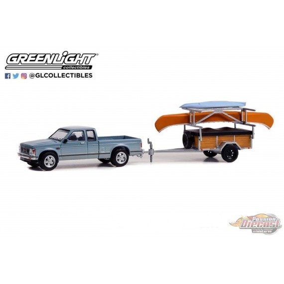 1988 GMC S-15 Sierra avec remorque, porte-canoë, canoë et kayak - Hitch & Tow 25 1/64 Greenlight - 32250 C