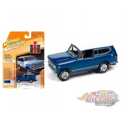 1979 International Scout II (Custom Dark Blue Metallic) - Johnny Lightning 1:64 - JLSP168 B