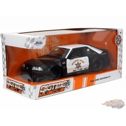 1989 Ford Mustang GT Black and White - Bigtime Muscle - Jada 1/24 - 33526 - Passion Diecast 