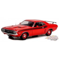 1971 Dodge Challenger R/T en rouge vif avec bande noires et roues Dog Dish - 1/18  Greenlight - 13631