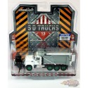 CHASE CAR 2019 Camion benne Mack Granite  avec chasse-neige et épandeur de sel - SD Trucks 13 - Greenlight  1/64 - 45130 CGR