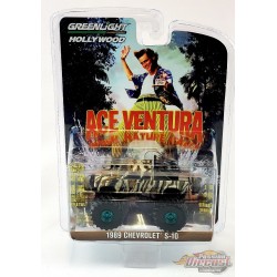 CHASE CAR 1989 Chevrolet S-10 Extended Cab Monster Truck - Ace Ventura 2 - Hollywood 32 - 1/64 Greenlight - 44920 EGR