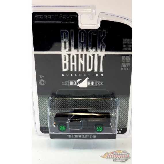 CHASE CAR 1988 Chevrolet S-10 Extended Cab - Black Bandit Series 25 - 1/64 Greenlight - 28070 CGR