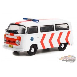 Policia Militar Brazil - 1972 Volkswagen Type 2 (T2B) - Club Vee-Dub Series 14 - 1/64 Greenlight - 36050 B