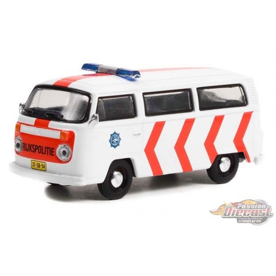 Policia Militar Brazil - 1972 Volkswagen Type 2 (T2B) - Club Vee-Dub Series 14 - 1/64 Greenlight - 36050 B