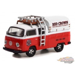 Red Crown Gasoline - 1969 Volkswagen Type 2 Double Cab Pickup - Club Vee-Dub Series 14 - 1/64 Greenlight - 36050 A