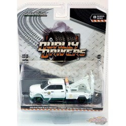 CHASE CAR 2018 Ram 3500 Dually Wrecker - Los Angeles County Metro Freeway - Dually Drivers 8 - Greenlight 1/64 - 46080 FGR