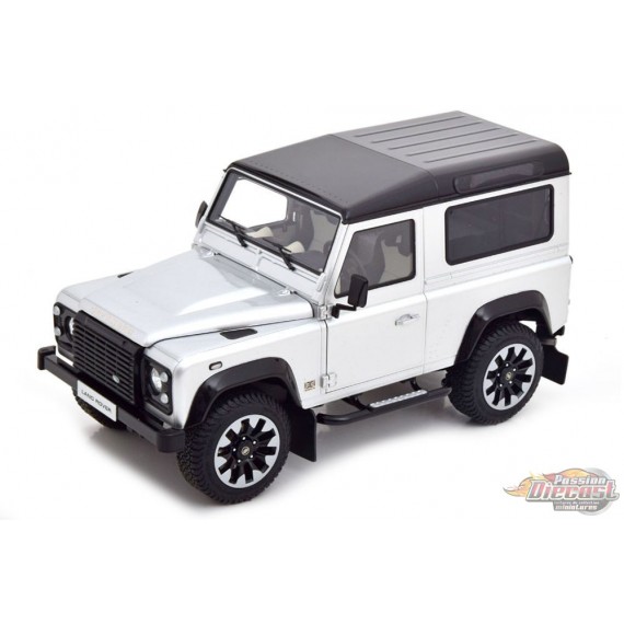 2018 Land Rover Defender 90 works V8 70e Edition - Argent - LCD model - 1/18 - 18007 SI - Passion Diecast