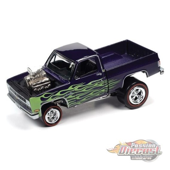 1981 Chevy Cheyenne 10 Stepside Zingers Violet - Johnny Lightning 1:64 - JLSP178 A Passion Diecast