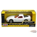 History of Corvette - 1997 Chevrolet Corvette C5 (White with red interior) - Motormax - 1/24 - 73210  WH