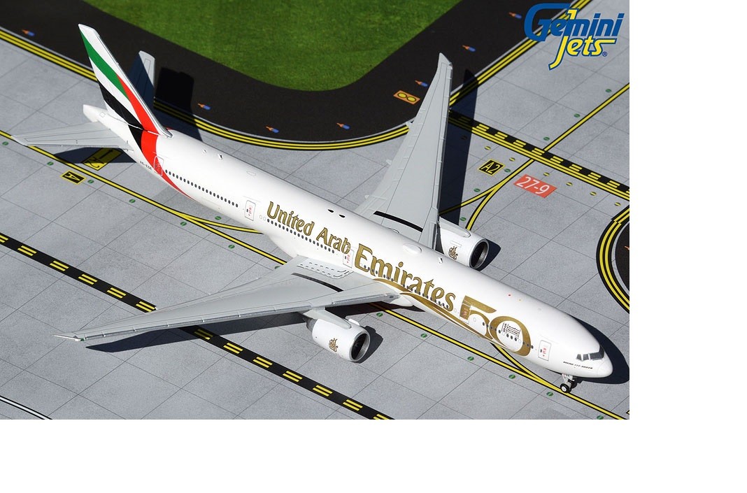 Boeing 777-300ER Emirates 