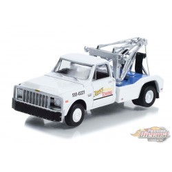 Jerry s Towing - 1969 Chevrolet C-30 Dually Wrecker - Hollywood Special Edition - 1/64 Greenlight - 44965 B