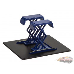 Lift in Blue - Auto Body Shop - Automotive Double Scissor Lifts Series 1 - Greenlight 1/64 - 16160 A - Passion Diecast