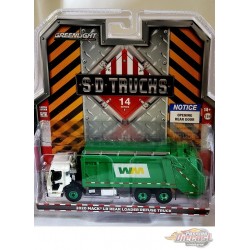 Green Machine 2020 Mack LR Rear Loader Refuse Truck - Waste Management - SD Trucks 14 - Greenlight  1/64 - 45140 CGR