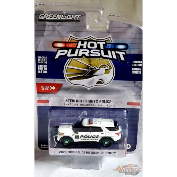 CHASE CAR 2020 Ford Police Interceptor Utility Sterling Heights, Michigan -  Hot Pursuit Series 38 - 1-64 Greenlight - 42960 EGR