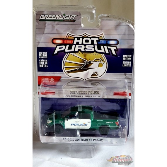 CHASE CAR 2018 Nissan Titan XD Pro-4X - City of Oceanside, California Police -  Hot Pursuit  39 - 1 /64 Greenlight - 42970 EGR