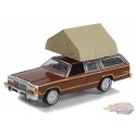 (Web Only) 1979 Ford LTD Country Squire avec Camp'otel Cartop Sleeper Tent - Great Outdoors 2 - 1/64 Greenlight - 38030 C