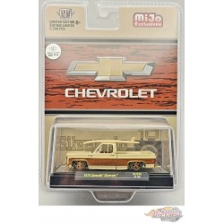 CHASE CAR 1979 Chevrolet Silverado with Surfboard Custom Limited Edition - M2 Machine - MiJo Exclusives - 1:64 - 31500-MJS38GR