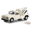 1968 Chevrolet C-30 Dually Wrecker - White  -  1/18  Greenlight 13623