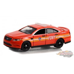 FDNY - 2016 Ford Police Interceptor Sedan - First Responders Series 1 - 1/64 Greenlight - 67040 C