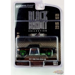 GreenMachine 2021 RAM 2500 Crew Cab - Black Bandit Series 26 - 1/64 Greenlight - 28090 FGR