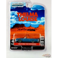 GreenMachine 1966 Ford Thunderbird Convertible Thelma & Louise (1991)  - Hollywood Series 34 - 1/64 Greenlight - 44940 EGR