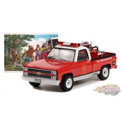 1984 Chevrolet C20 Custom Deluxe with Fire Equipment - Smokey Bear Series 1 -1/64 Greenlight - 38020 E Passion Diecast 