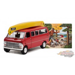 1969 Ford Club Wagon avec canoë sur le toit - Smokey Bear Series 1 - 1/64 Greenlight - 38020 D  Passion Diecast 