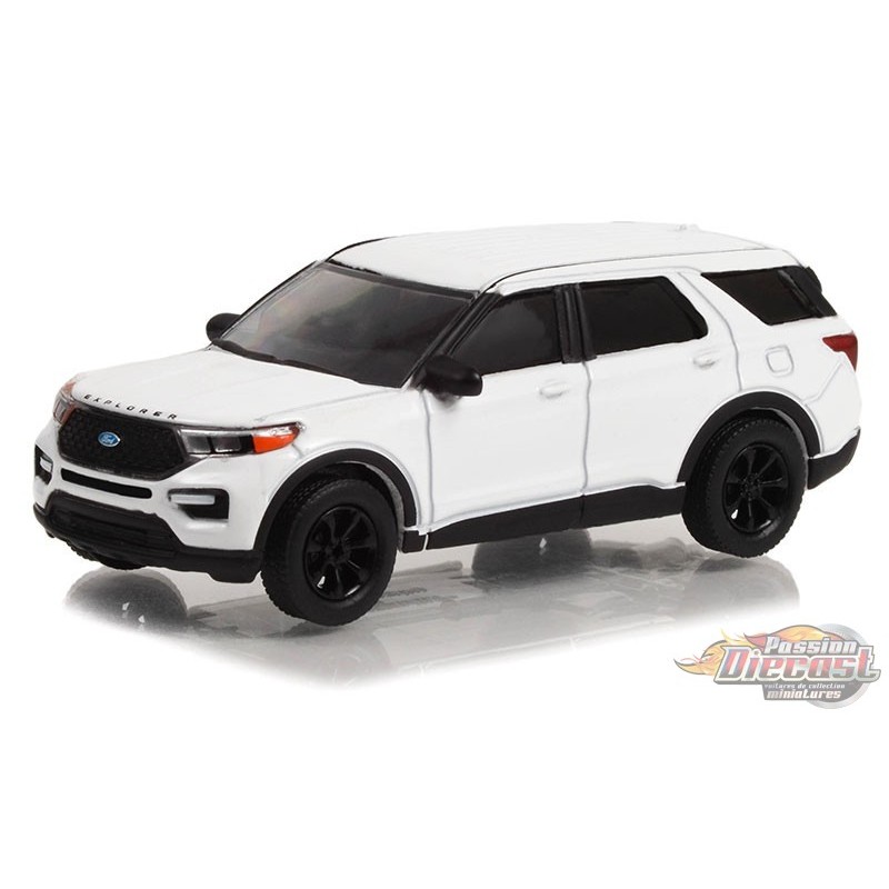 2022 Ford Explorer ST in Star White - Showroom Floor Series 1 -1/64  Greenlight - 68010 D Passion Diecast