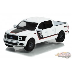 2018 Ford F-150 Lariat FX4 Pickup Special Edition Package - All-Terrain Series 14 - 1/64 Greenlight - 35250 D Passion Diecast 