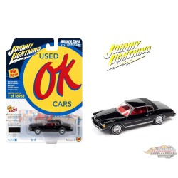 1978 Chevrolet Monte Carlo Noir avec toit en vinyle noir partiel - Johnny Lightning 1/64 - JLSP196 A