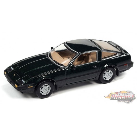 1984 Nissan 300 ZX en vert foncé métallisé - Johnny Lightning 1/64 - JLSP243 B Passion Diecast