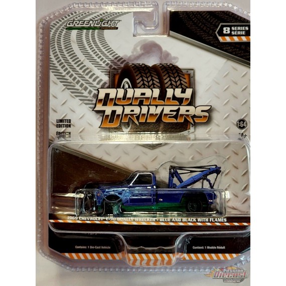 GreenMachine 1969 Chevrolet C-30 Dually Wrecker en bleu et noir avec flammes- Dually Drivers 8 - Greenlight 1/64 - 46080 AGR