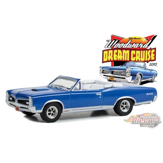 1967 Pontiac GTO Convertible Bleu - Woodward Dream Cruise Series 1 - 1/64 Greenlight - 37280 A  Passion Diecast 