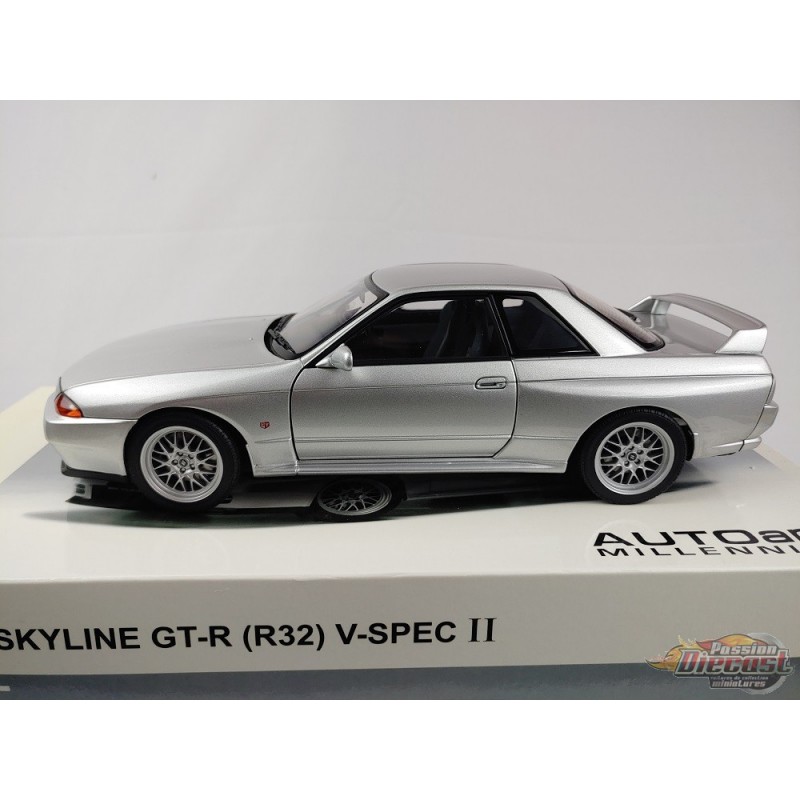 オートアート 1/18 スカイライン GT-R R32 V-SPEC Ⅱ GTR