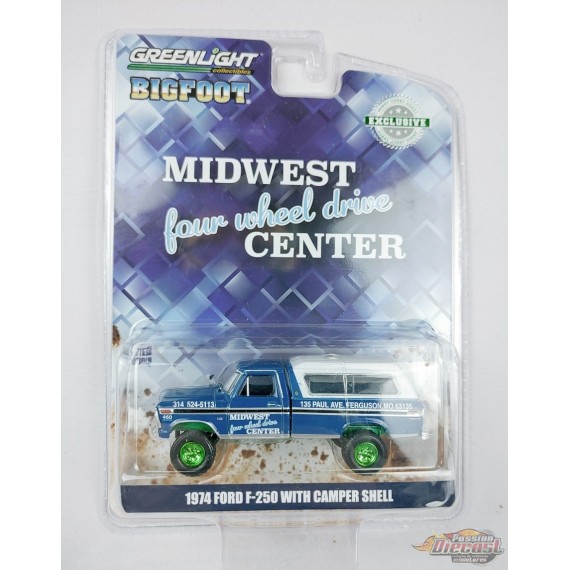GreenMachine Midwest Four Wheel Drive Center - 1974 Ford F-250 with Camper Shell - Hobby Exclusive - 1/64 Greenlight - 30345GR