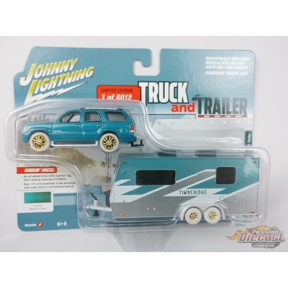 CHASE CAR 2005 Cadillac Escalade Teal with Camper Trailer - Truck&Trailers - Johnny Lightning  1:64 -  JLSP200 A BGR