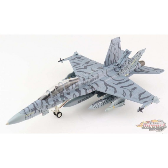 McDonnell Douglas F/A-18D Hornet - USMC VMFA(AW)-224 Bengals, WK00, MCAS Iwakuni, Japan, 2009 / Hobby Master 1:72 HA3569