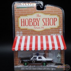 GreenMachine  - 1990 Ford LTD Crown Victoria - The Hobby Shop Series 14 - 1/64 Greenlight - 97140 DGR