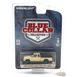 GreenMachine 1983 Chevrolet S-10 Durango with Bed Cover - Blue Collar Collection Series 11 - 1/64 Greenlight - 35240 CGR