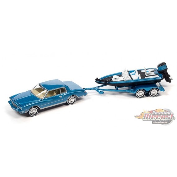 1980 Chevrolet Monte Carlo with Bass Boat in Bright Blue Poly - Truck&Trailers - Johnny Lightning  1:64 - JLSP317 A