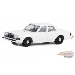 Police - 1980-89 Dodge Diplomat blanc (SANS LUMIÈRE ET BARRE DE POUSSOIR) - Hobby Exclusive - 1/64 Greenlight - 43006 A