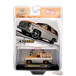 CHASE 1973 Chevrolet K5 Blazer avec toit rigide amovible personnalisé - M2 Machine - 1:64 - 31500-MJS45GR Passion Diecast