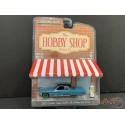 GreenMachine 1972 Cadillac Coupe deVille avec pompe essence - The Hobby Shop Series 13 - 1/64 Greenlight - 97130 AGR