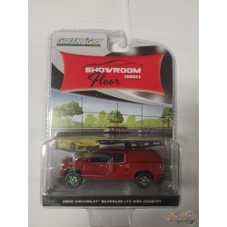 GreenMachine 2022 Chevrolet Silverado LTD  Rouge - Showroom Floor Series 2 -1/64 Greenlight - 68020 CGR